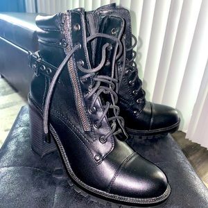 Women’s Black zip up Guess boots Size 9